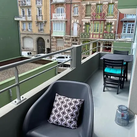 Apartman Trimaran 10 Metres De La Avec Balcon/terrasse
