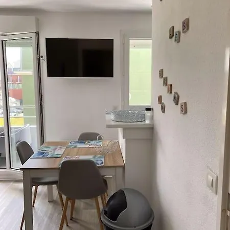 Apartman Trimaran 10 Metres De La Avec Balcon/terrasse