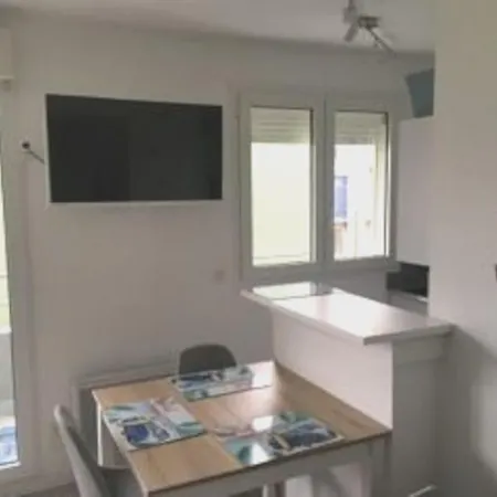 Lejlighed Trimaran 10 Metres De La Avec Balcon/terrasse