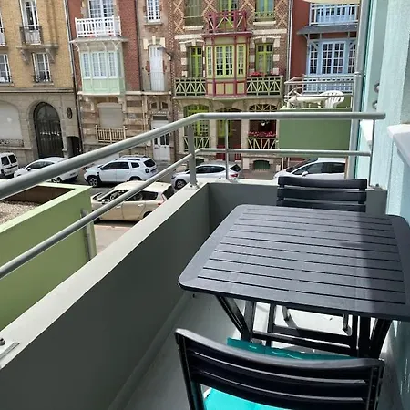 아파트 Trimaran 10 Metres De La Avec Balcon/terrasse