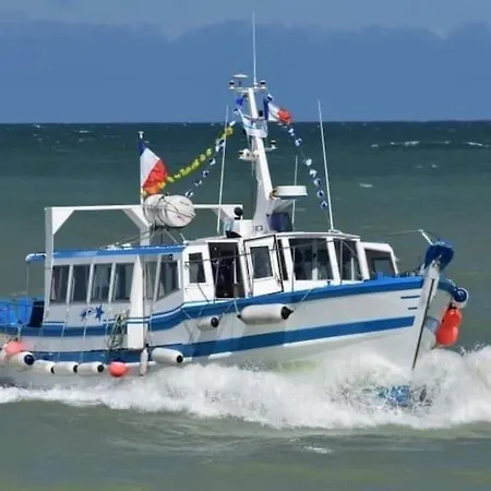 Trimaran 10 Metres De La Avec Balcon/terrasse Lejlighed